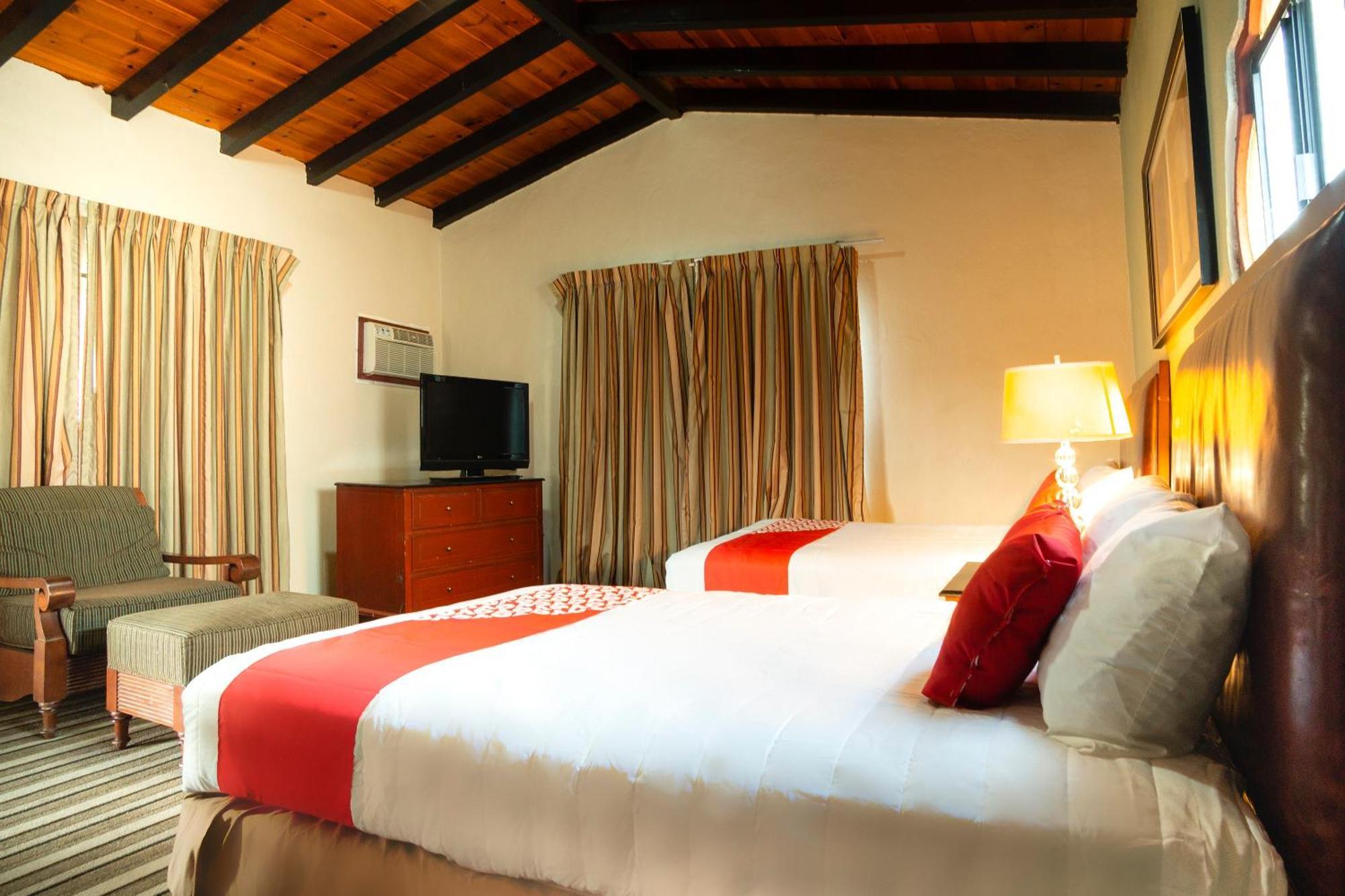 Oyo Hotel Hacienda Don Luis, 로사리토 외부 사진 A room at the hotel