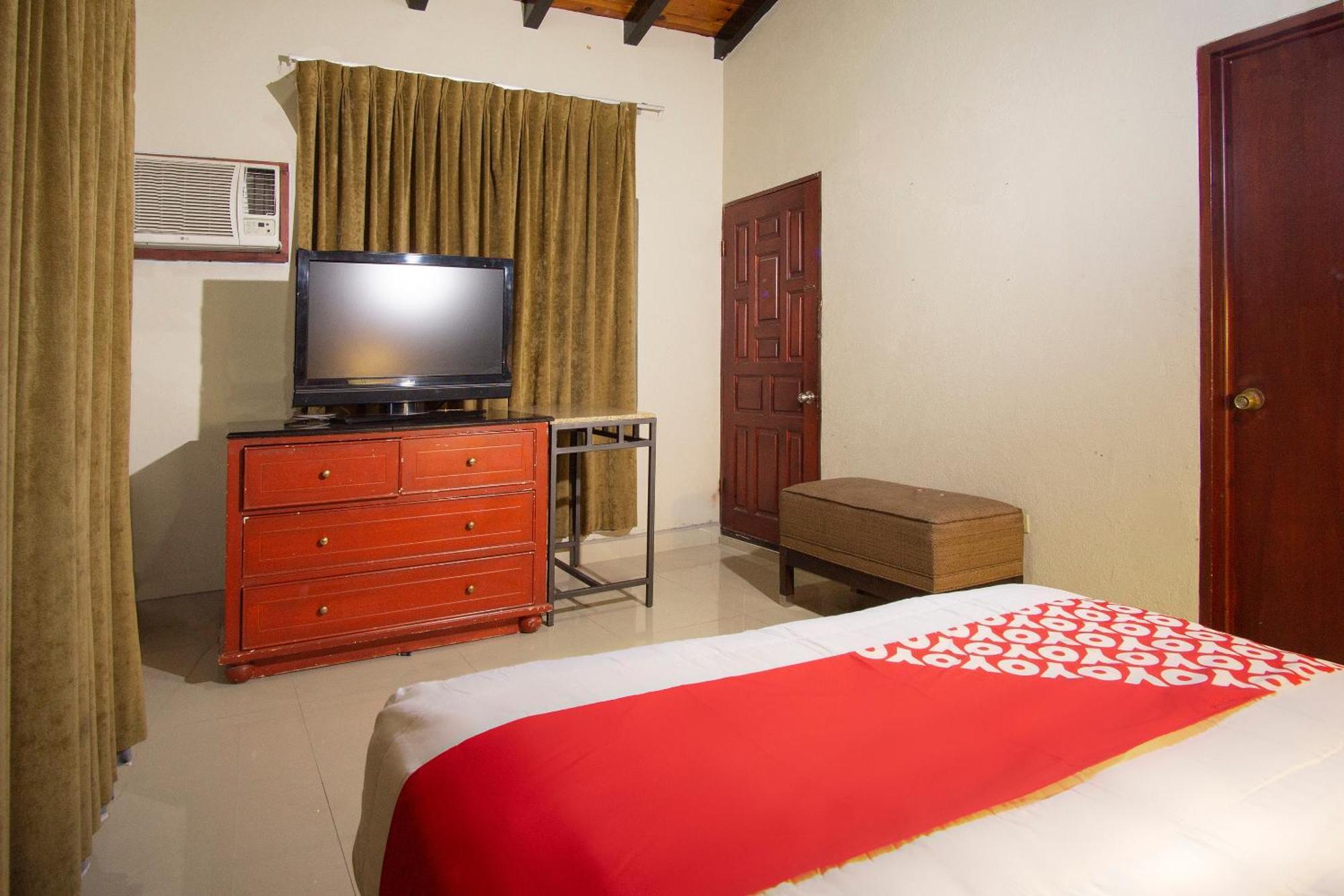 Oyo Hotel Hacienda Don Luis, 로사리토 외부 사진 A typical hotel room