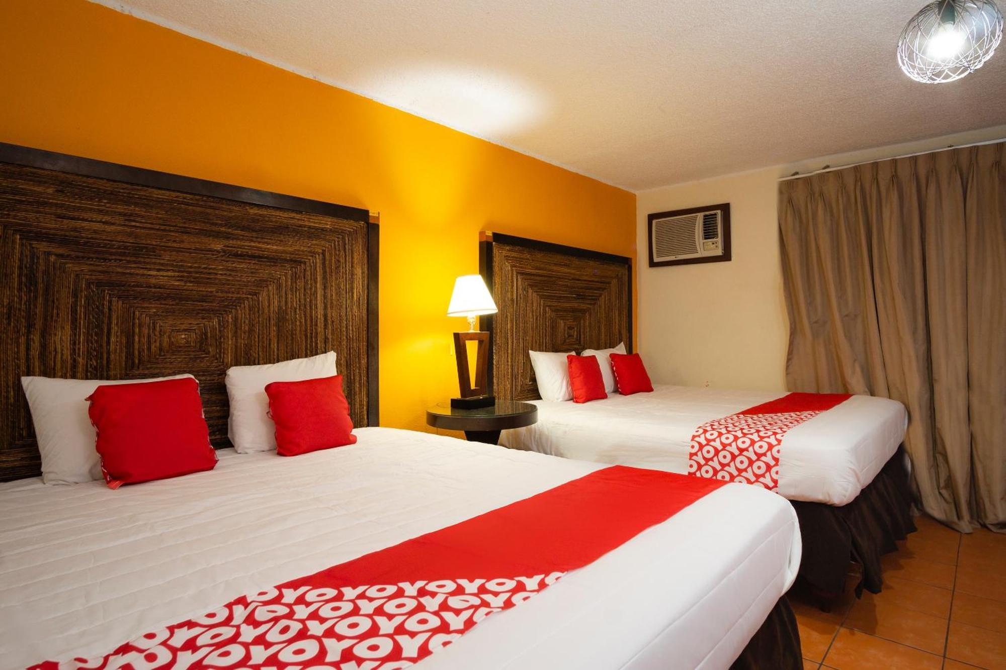 Oyo Hotel Hacienda Don Luis, 로사리토 외부 사진 A typical OYO hotel room in Mexico City