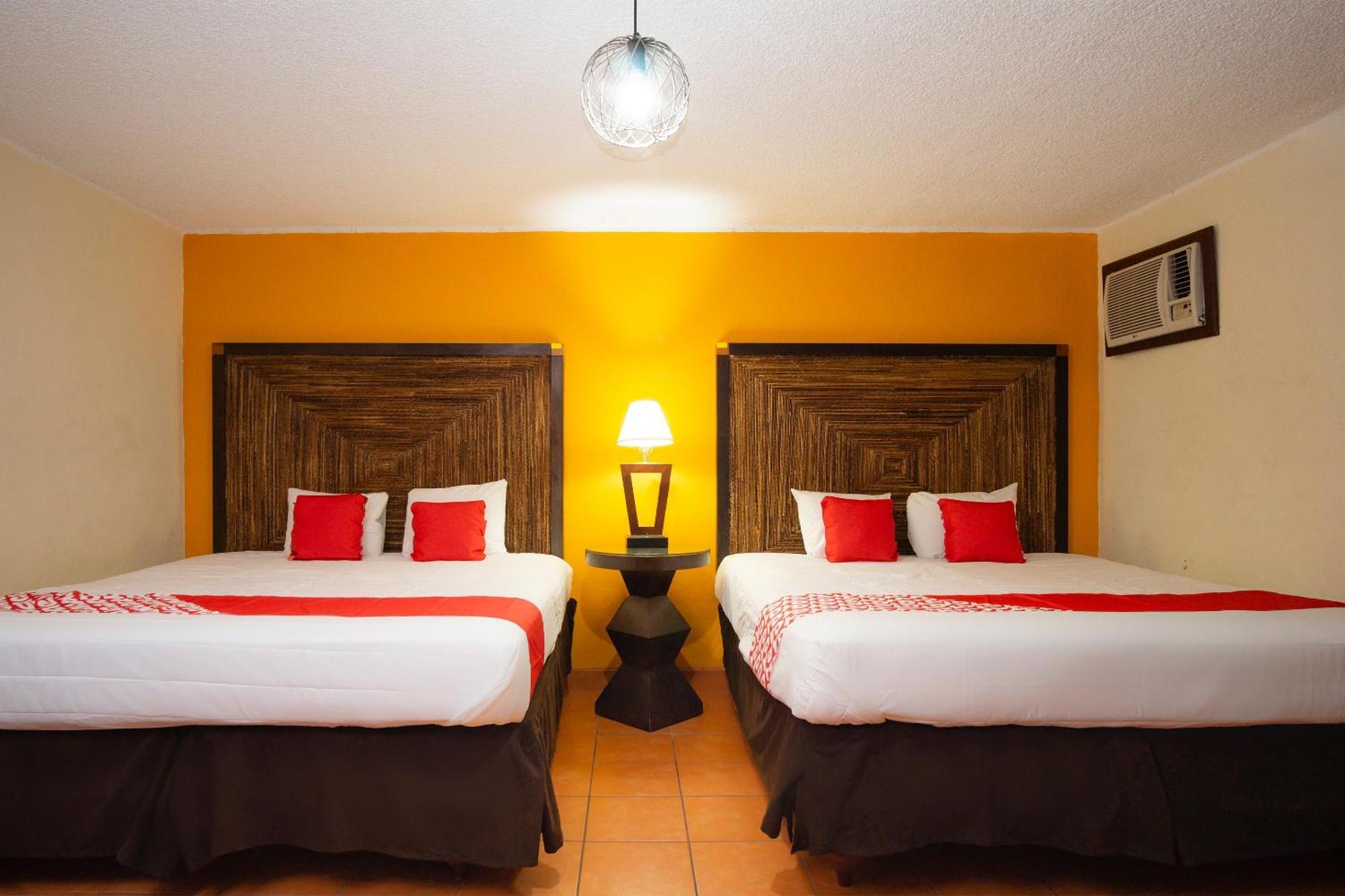 Oyo Hotel Hacienda Don Luis, 로사리토 외부 사진 A typical OYO hotel room in Mexico City